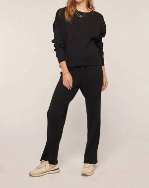 NEW TEA N ROSE ribbed crew sweater in black